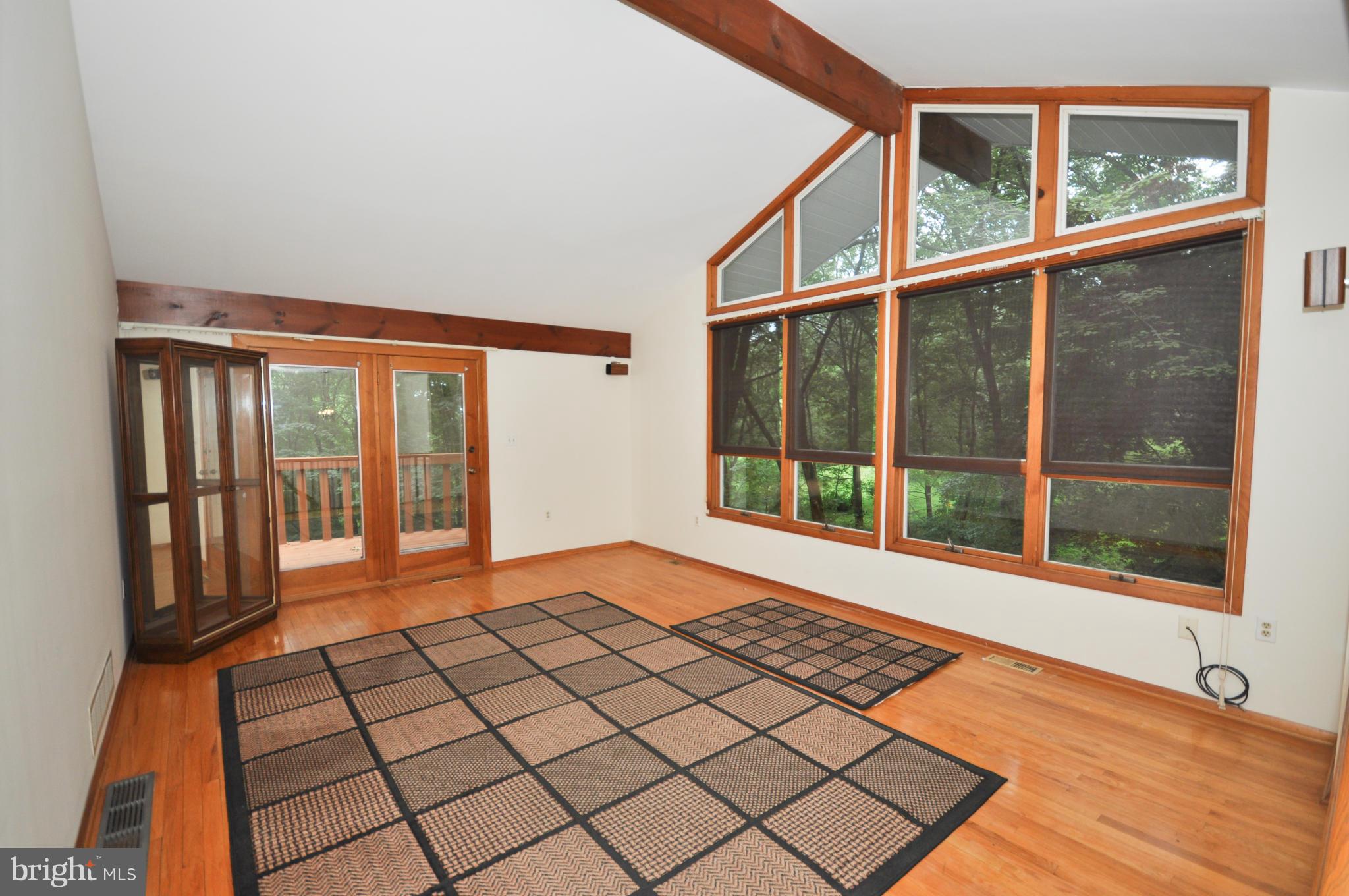 5537 Emory Road Upperco, MD 21155 - Photo 3 of 30 Living Room