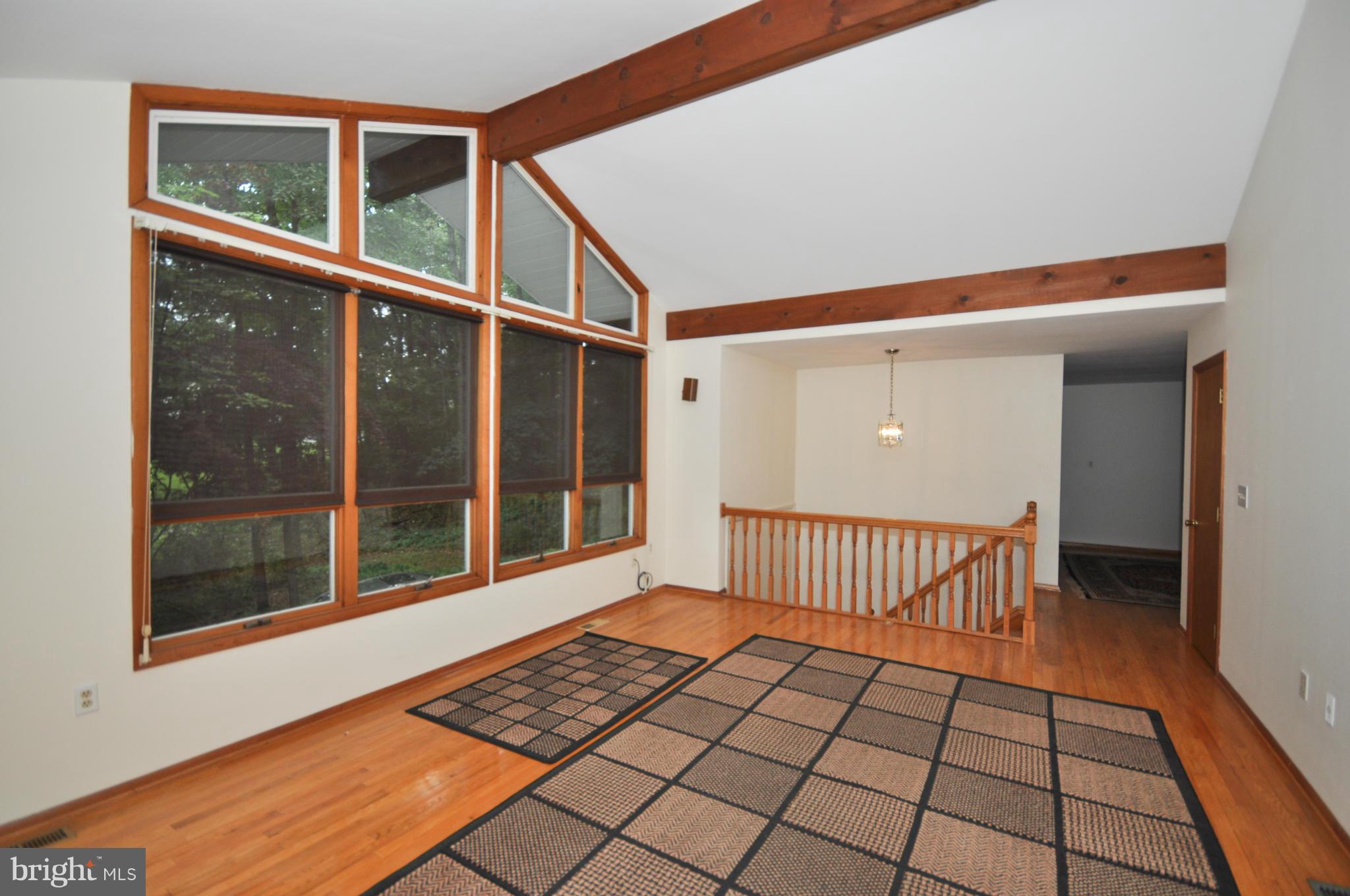 5537 Emory Road Upperco, MD 21155 - Photo 4 of 30 Living Room