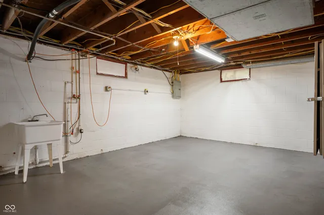 $219,900 | 1974 Highway 28, Alexandria, IN 46001