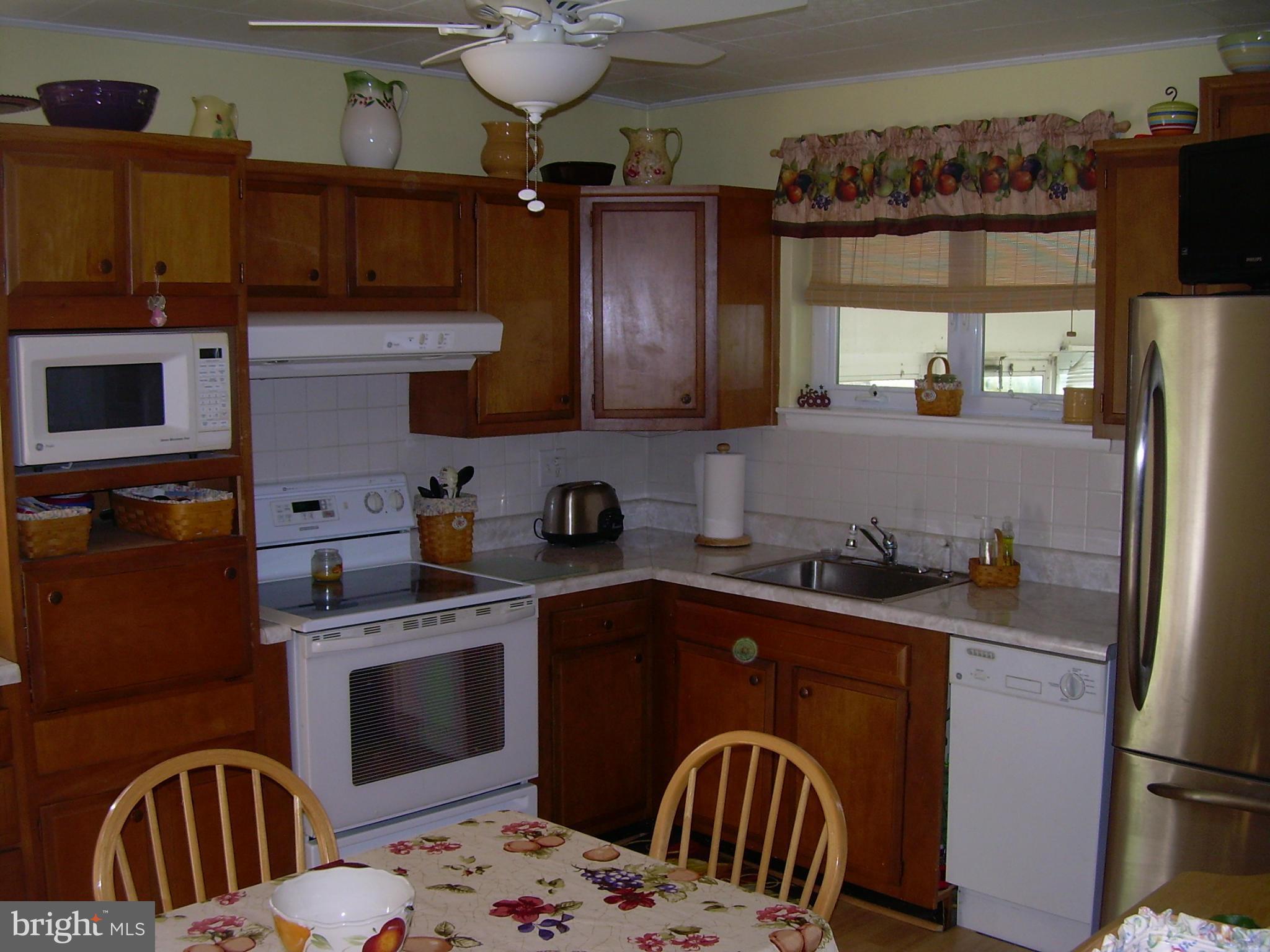 9604 Dundawan Road Baltimore, MD 21236 - Photo 5 of 15 Kitchen