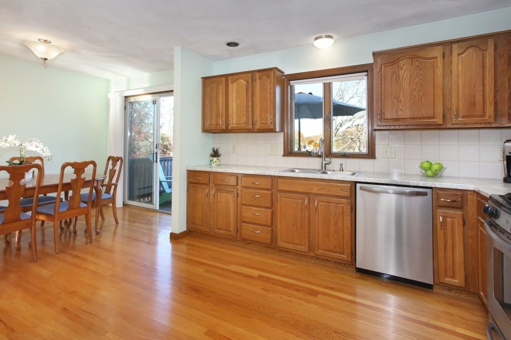 32 Diane Road Peabody, MA 01960 - Photo 5 of 21 Gallery Image 5