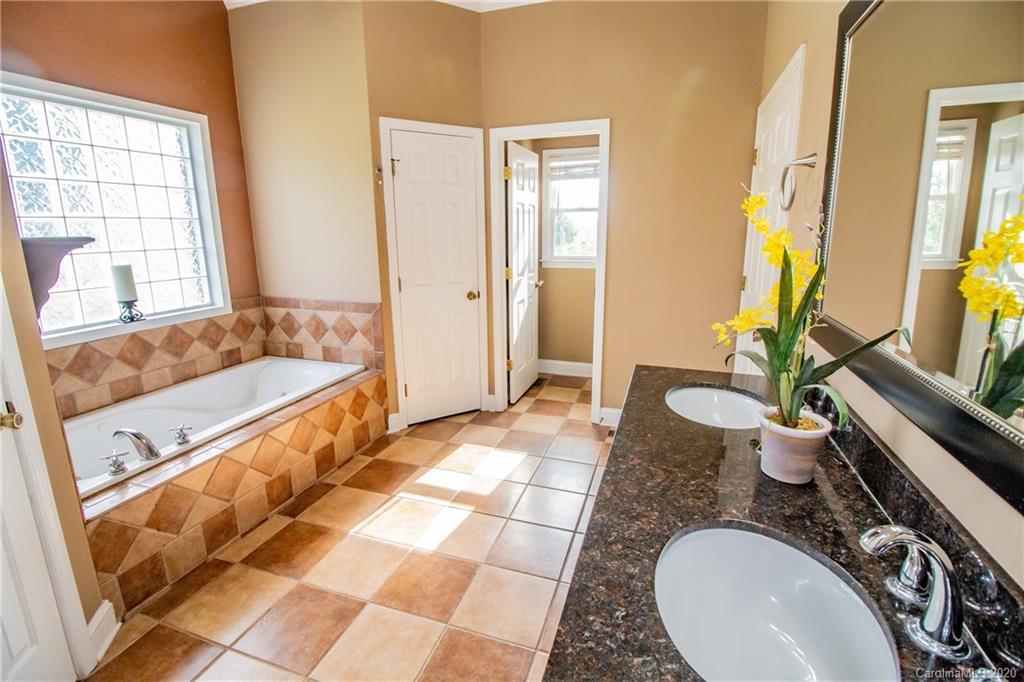 1724 Bolton Road Catawba, NC 28609 - Photo 17 of 25 Gallery Image 17