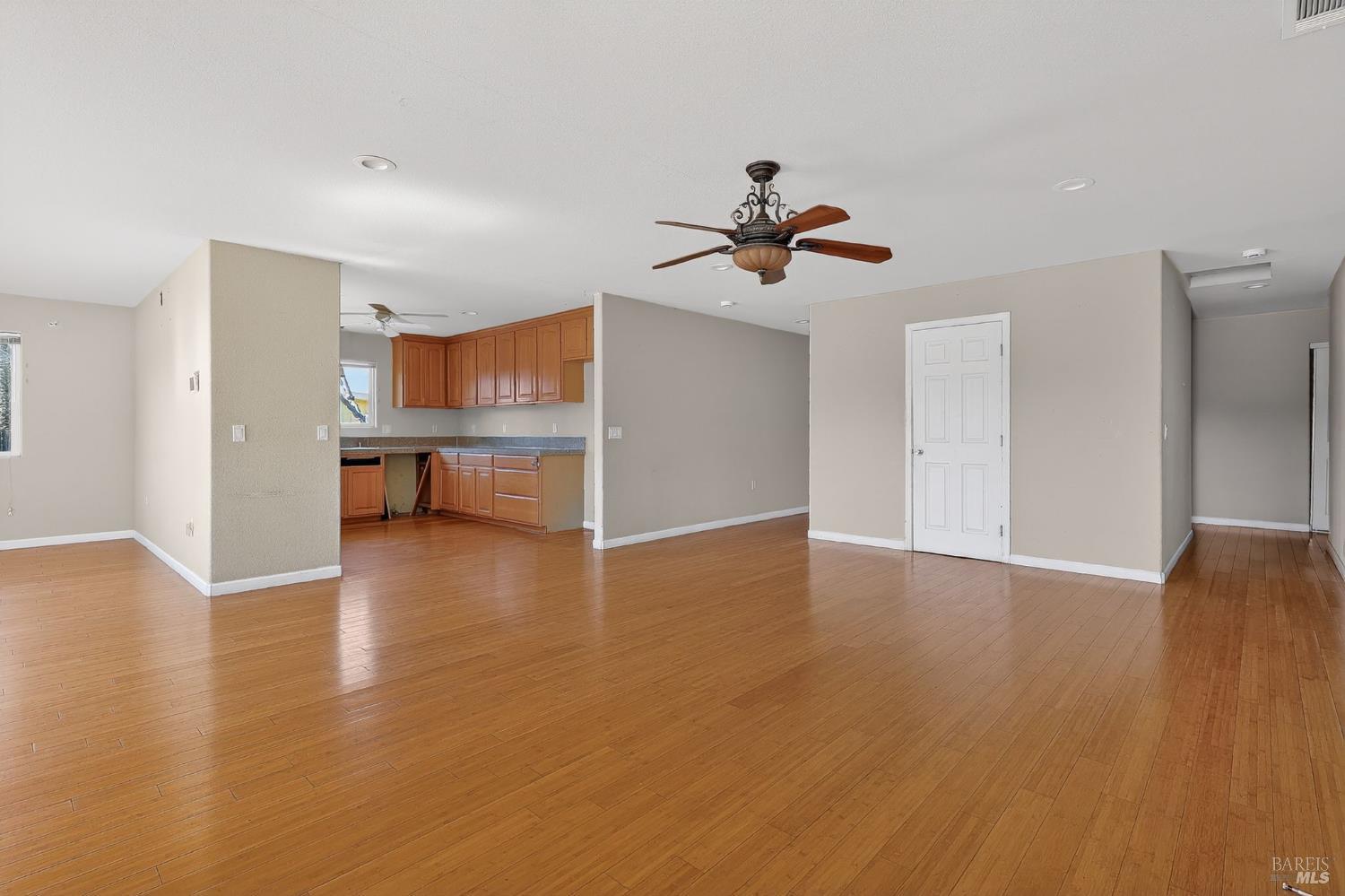 4313 Hoen Avenue Santa Rosa, CA 95405 - Photo 5 of 29