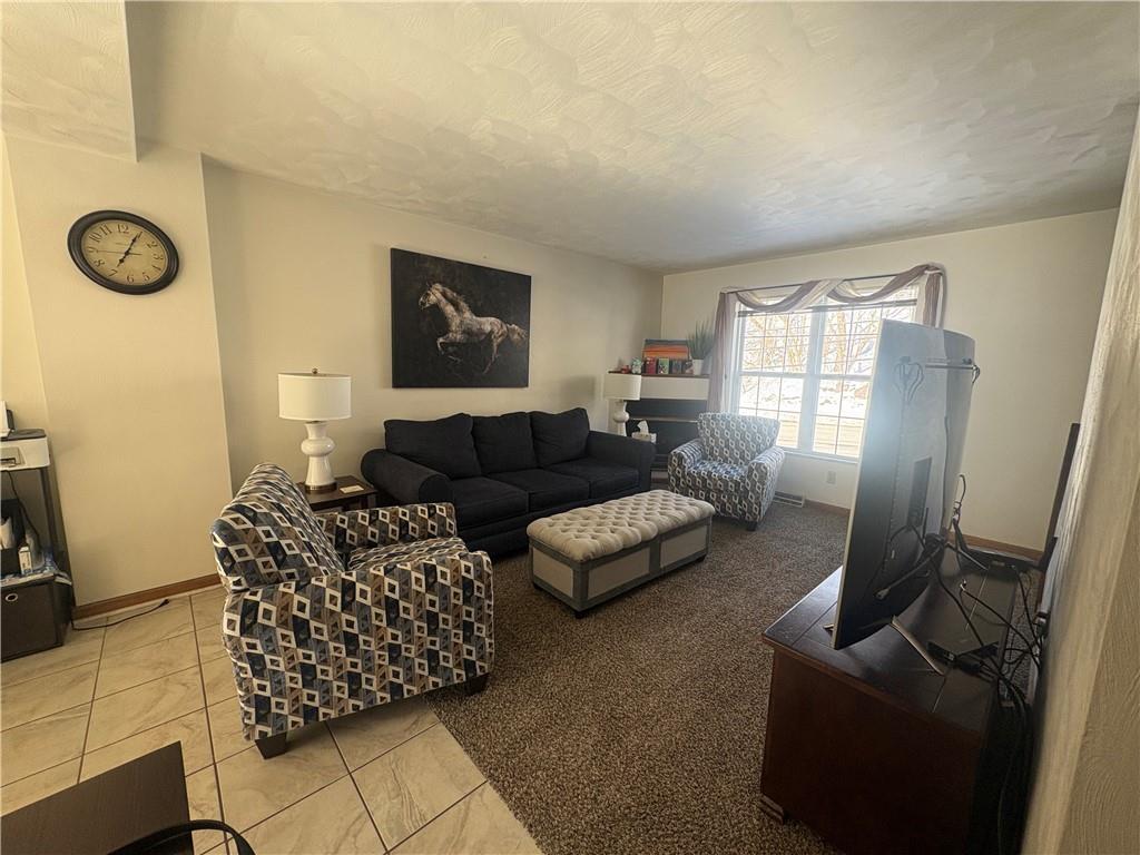 834 Mt Pleasant Road Greensburg, PA 15601 - Photo 2 of 10 Living Room/Dining