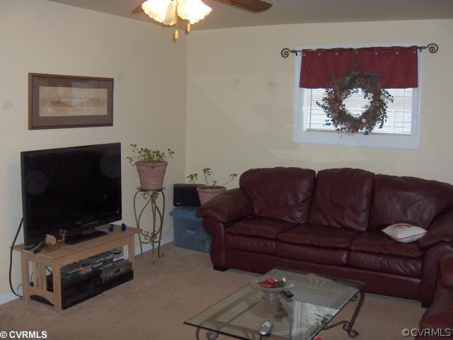 2401 Cranbrook Road Henrico, VA 23229 - Photo 3 of 8 Living Room