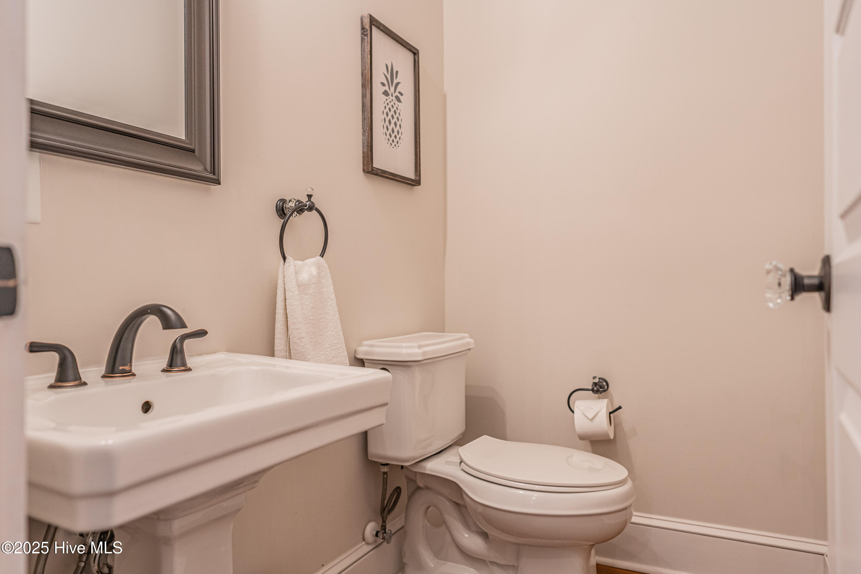 30 Caddell Road Pinehurst, NC 28374 - Photo 14 of 44 Powder Room