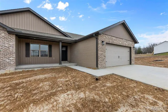 $324,900 | 358 Byrd Court, Jackson, MO 63755