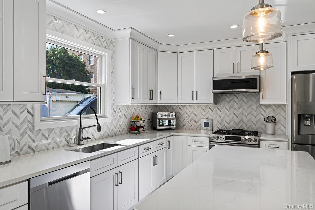 20 5th Street New Rochelle, NY 10801 - Photo 10 of 35 Gallery Image 10