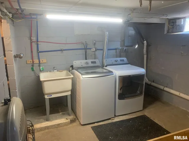 $150,000 | 419 West Lincoln Street, Edinburg, IL 62531