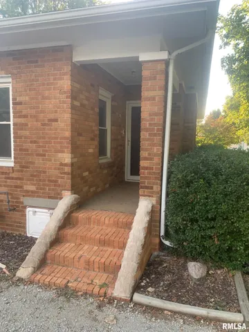 $150,000 | 419 West Lincoln Street, Edinburg, IL 62531