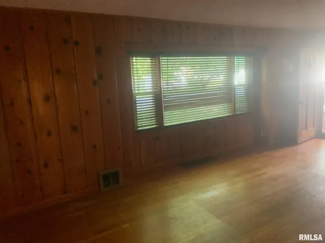 $150,000 | 419 West Lincoln Street, Edinburg, IL 62531