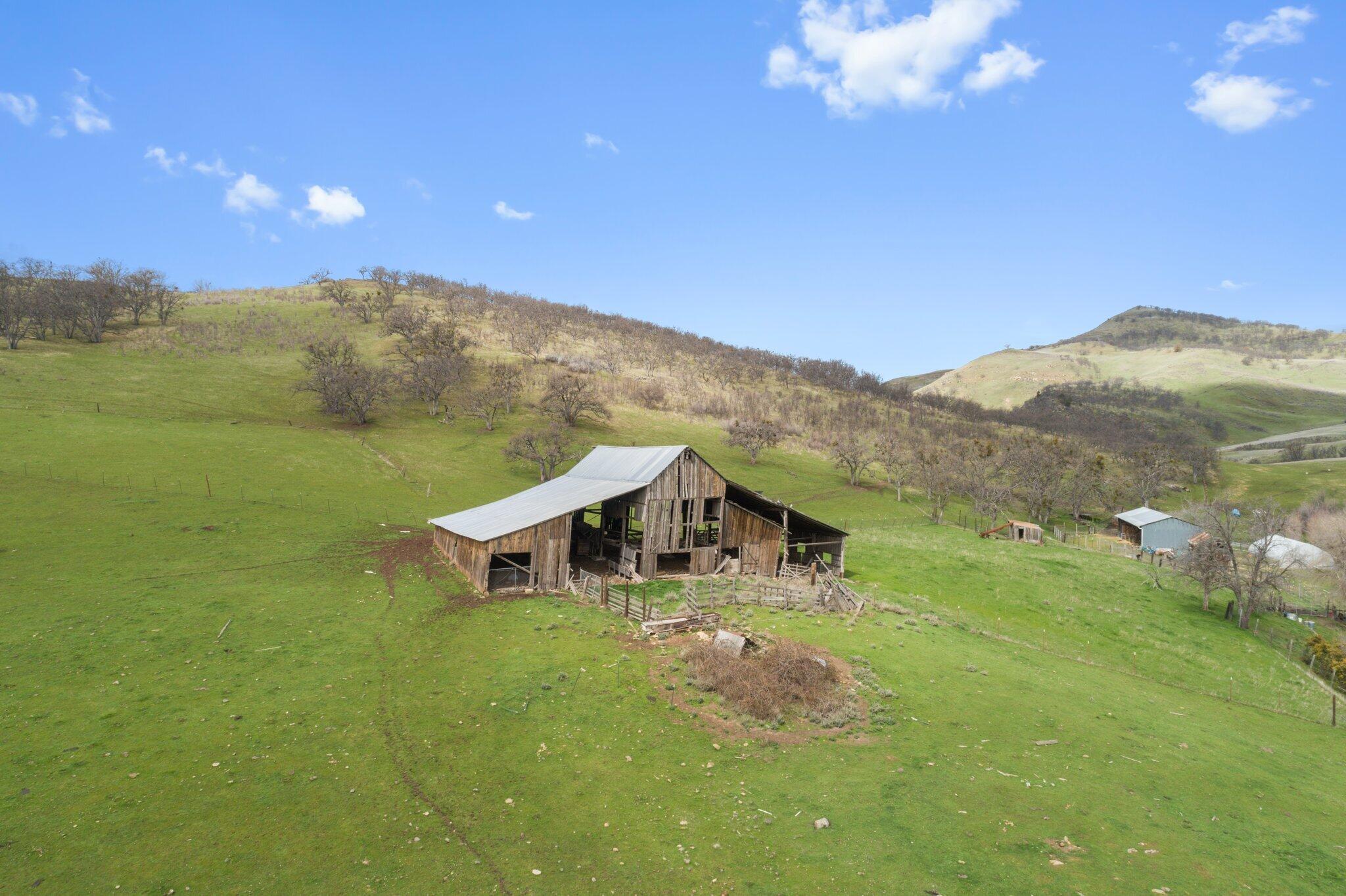 3403 North Valley View Road Ashland, OR 97520 - Photo 29 of 51 9-web-or-mls-DJI_0008
