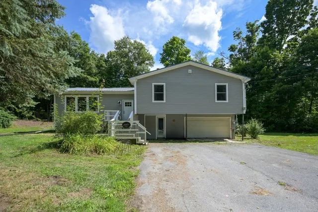 $460,000 | 200 Butternut Ridge Drive, Middlebury, VT 05753