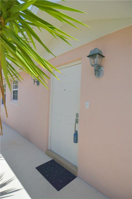 823 Southwest Balmoral Trace Stuart, FL 34997 - Photo 9 of 33 Gallery Image 9