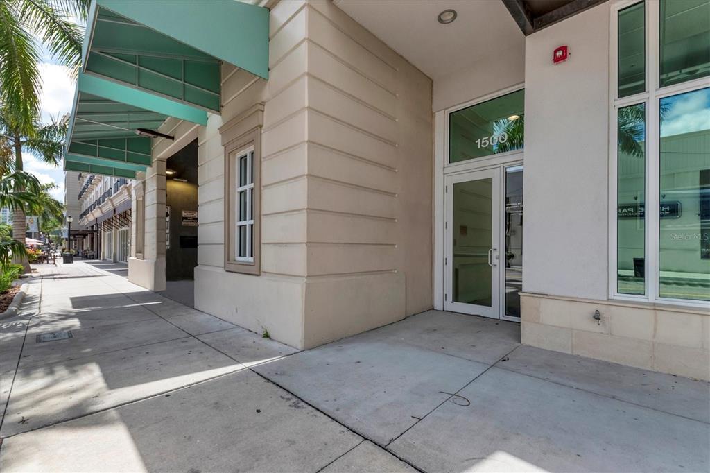 1500 State Street, Unit 403 Sarasota, FL 34236 - Photo 2 of 27