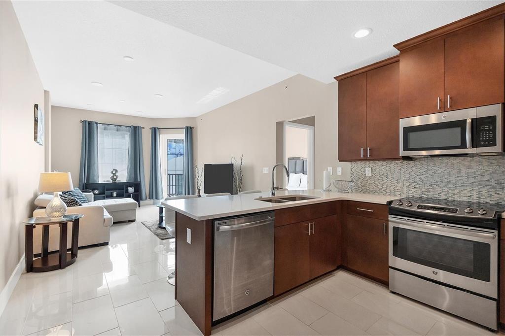 1500 State Street, Unit 403 Sarasota, FL 34236 - Photo 4 of 27