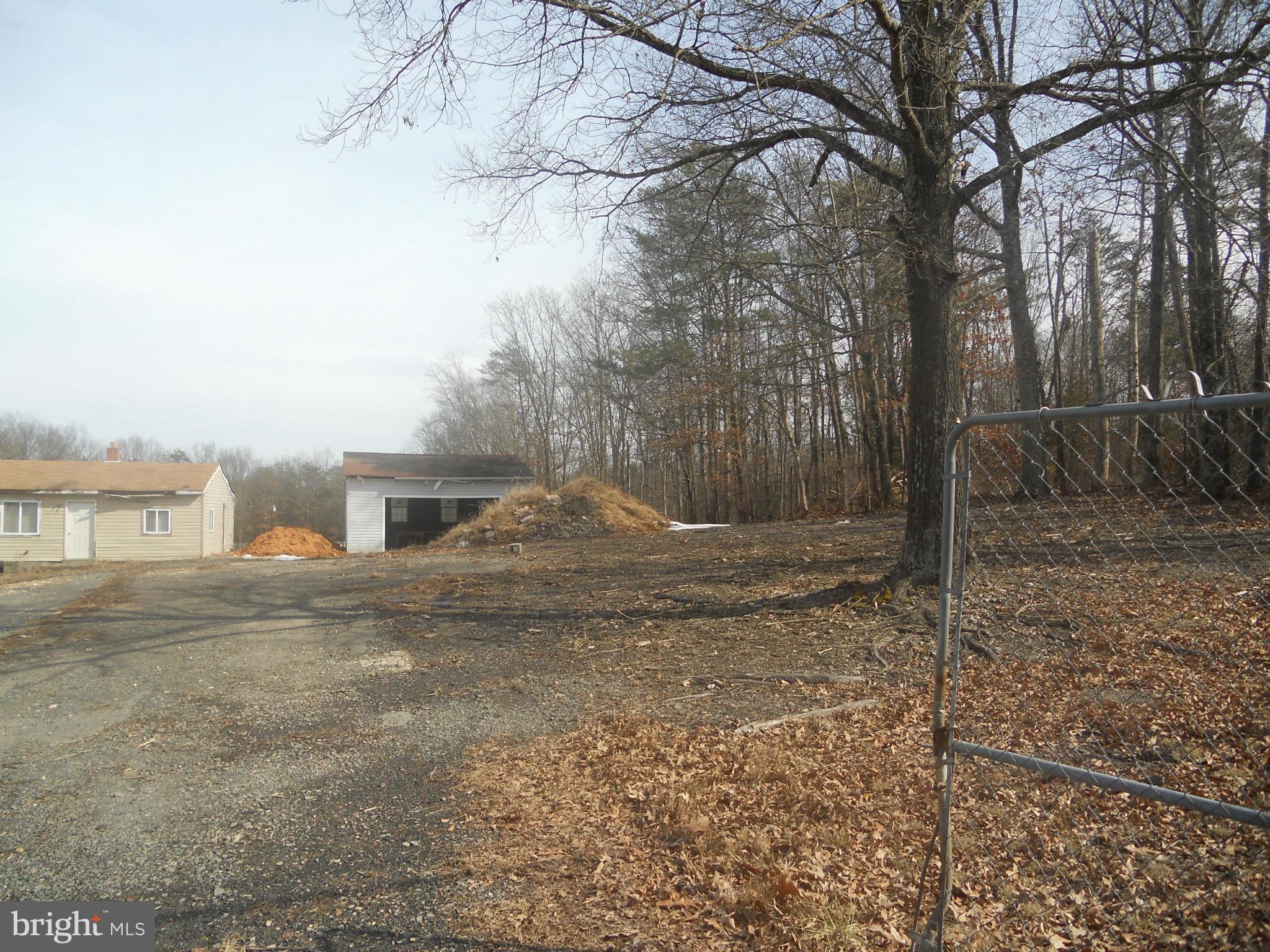 7309 Old Compton Road Manassas, VA 20109 - Photo 3 of 4 Exterior (General)