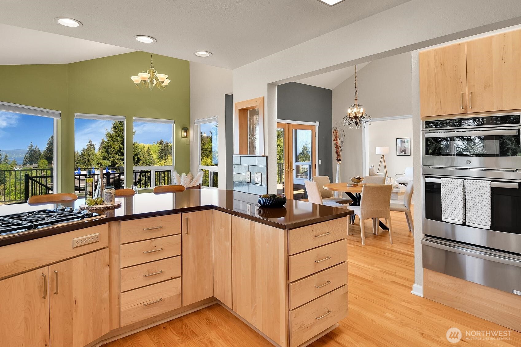 7103 156th Street Southwest Edmonds, WA 98026 - Photo 13 of 40