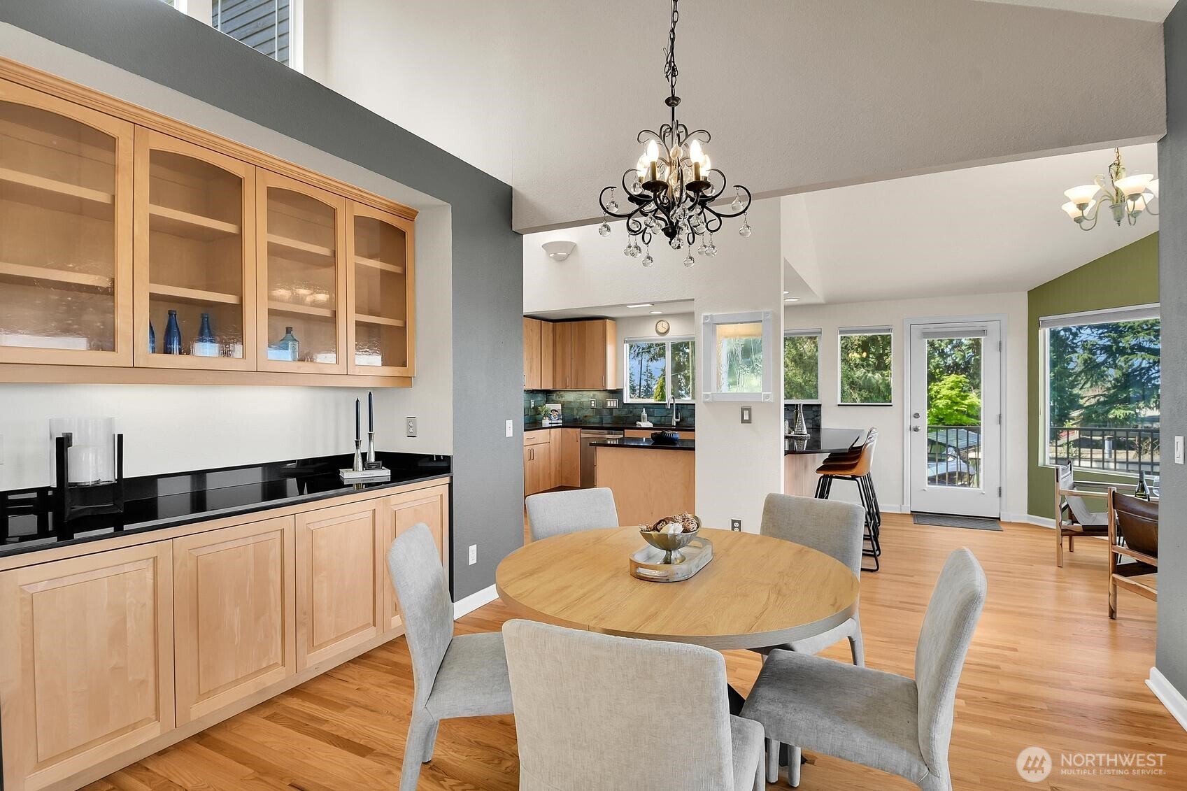 7103 156th Street Southwest Edmonds, WA 98026 - Photo 8 of 40