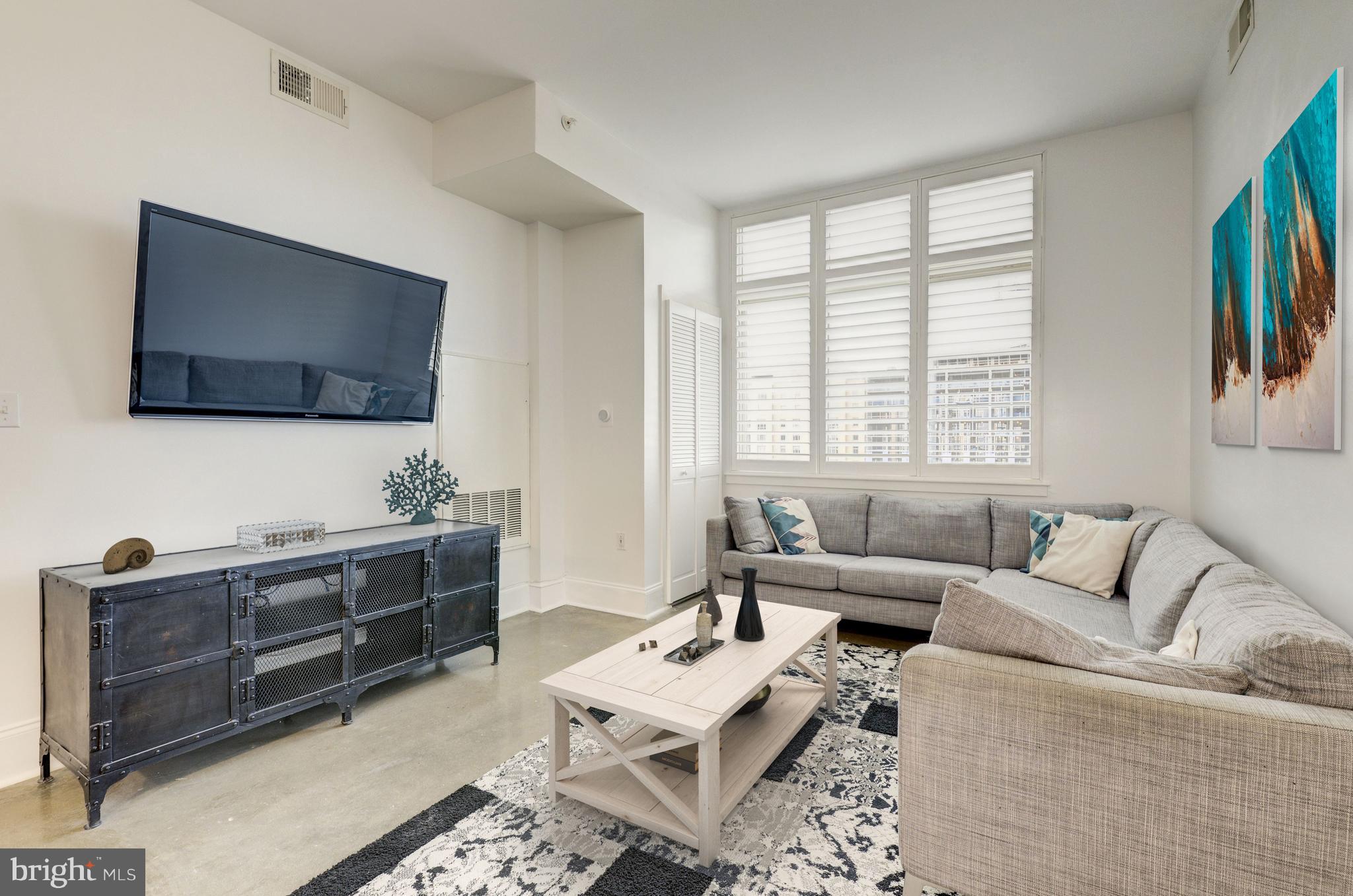 1000 New Jersey Avenue Southeast, Unit 1115 Washington, DC 20003 - Photo 2 of 25 Custom Plantation Shutters