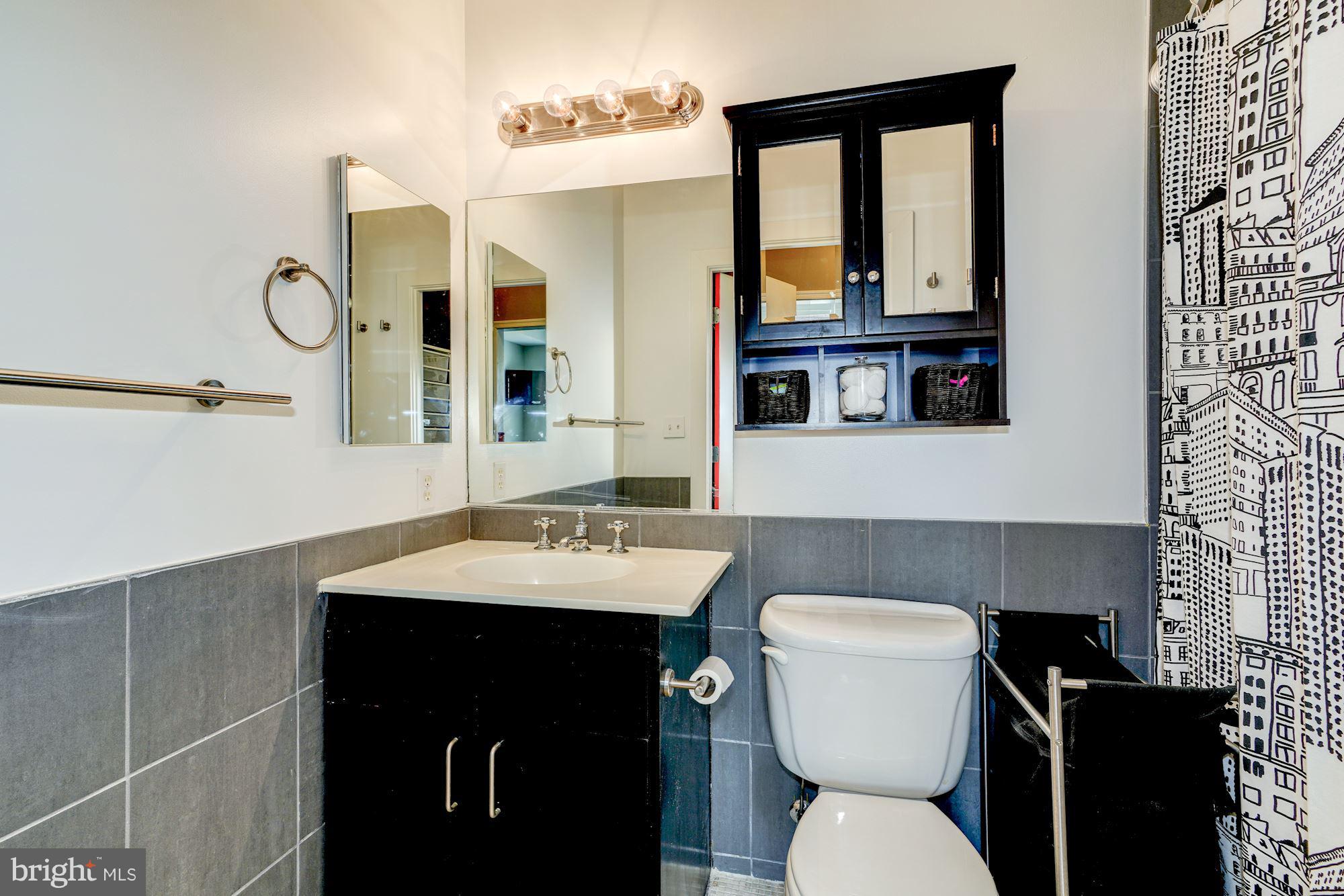 1000 New Jersey Avenue Southeast, Unit 1115 Washington, DC 20003 - Photo 10 of 25 Bath