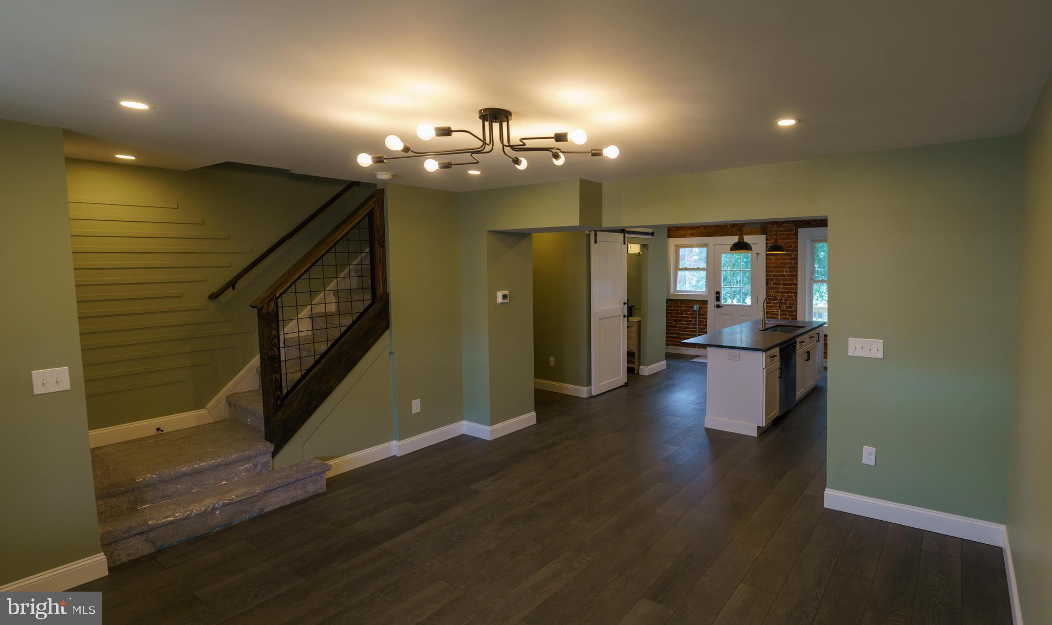 634 3rd Street Lancaster, PA 17603 - Photo 4 of 41