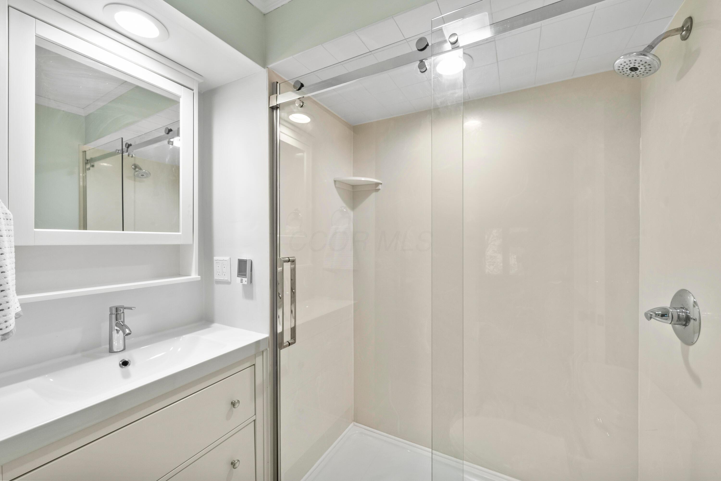 3600 Reed Road, Unit 17 Columbus, OH 43220 - Photo 21 of 34 DSC09005