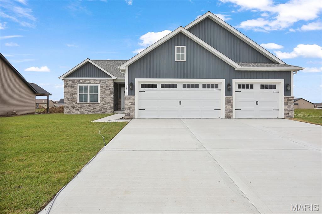 320 Rumsfeld Drive Troy, IL 62294 - Photo 1 of 32