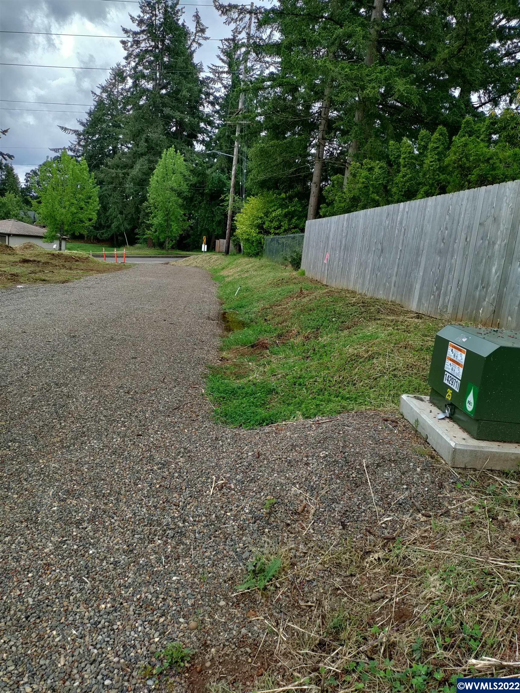2 Boone Road Salem, OR 97302 - Photo 4 of 5
