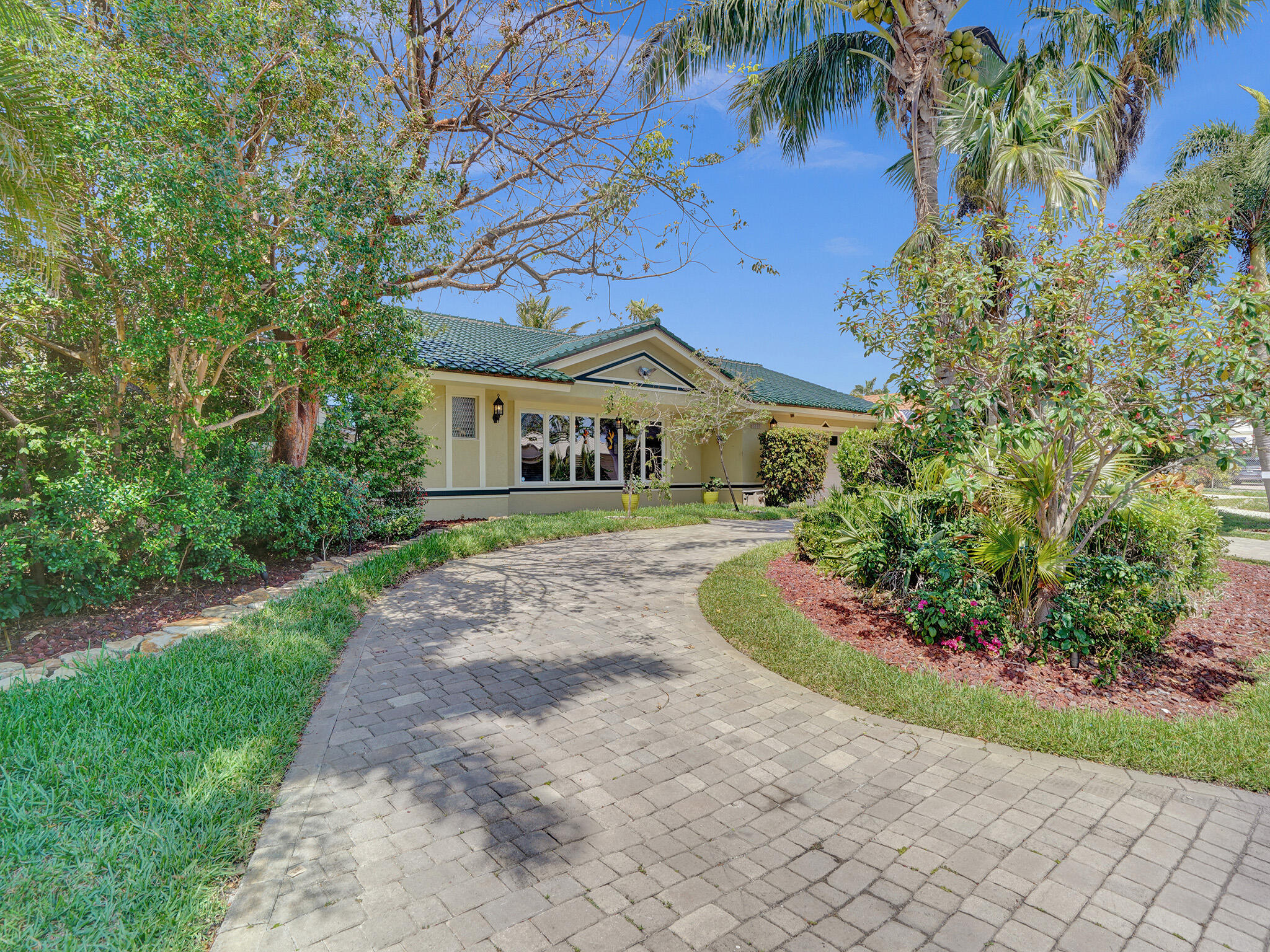 3811 Northeast 26th Avenue Lighthouse Point, FL 33064 - Photo 24 of 34 DSC05501