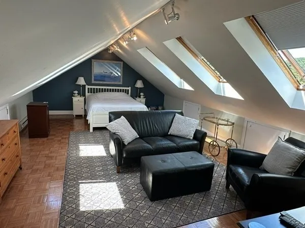 $3,000 | 274 Poplar Street, Unit 3, Boston, MA 02131