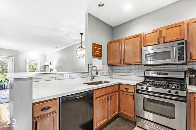 $265,000 | 6590 Reserve Drive, Indianapolis, IN 46220