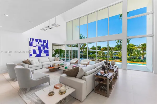 $14,590,000 | 161 Cape Florida Drive, Key Biscayne, FL 33149