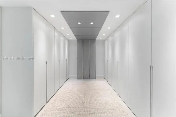 $14,590,000 | 161 Cape Florida Drive, Key Biscayne, FL 33149