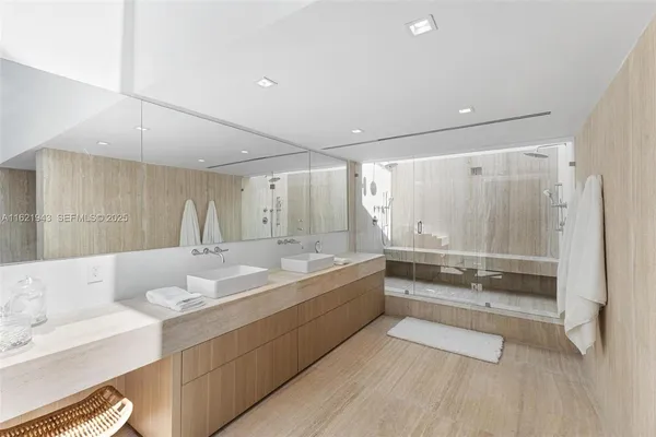 $14,590,000 | 161 Cape Florida Drive, Key Biscayne, FL 33149