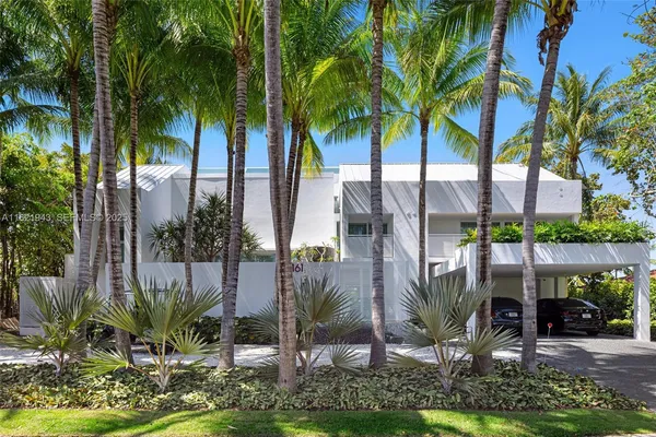 $14,590,000 | 161 Cape Florida Drive, Key Biscayne, FL 33149
