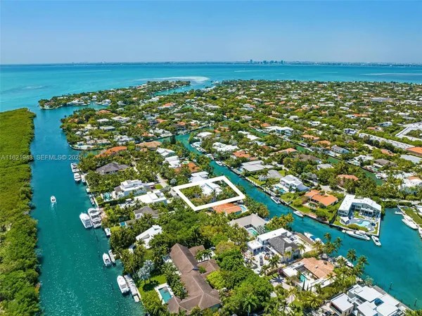 $14,590,000 | 161 Cape Florida Drive, Key Biscayne, FL 33149