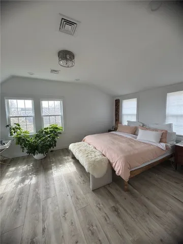 $4,500 | 3 Baldwin Road, Middletown, RI 02842