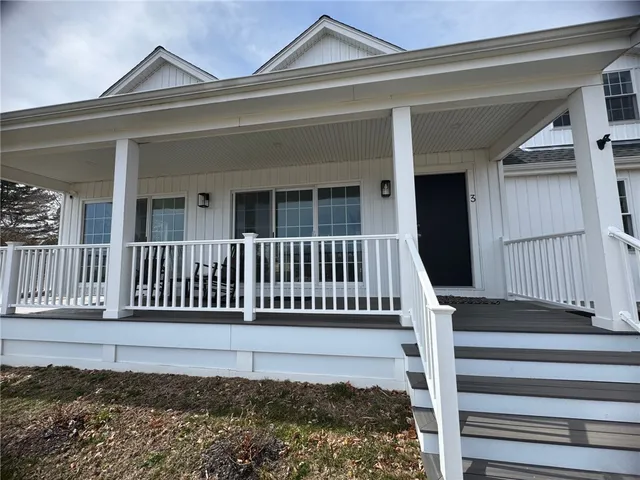 $4,500 | 3 Baldwin Road, Middletown, RI 02842