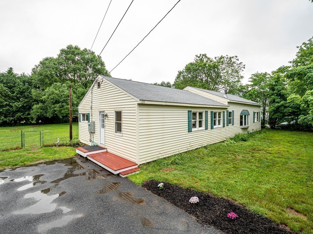 120 Hazen Road Shirley, MA 01464 - Photo 4 of 36 Gallery Image 4