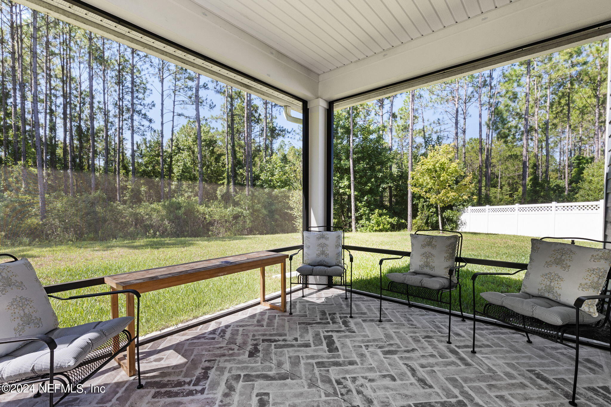 612 Watervale Drive St. Augustine, FL 32092 - Photo 25 of 28 a sitting area with furniture and a yard
