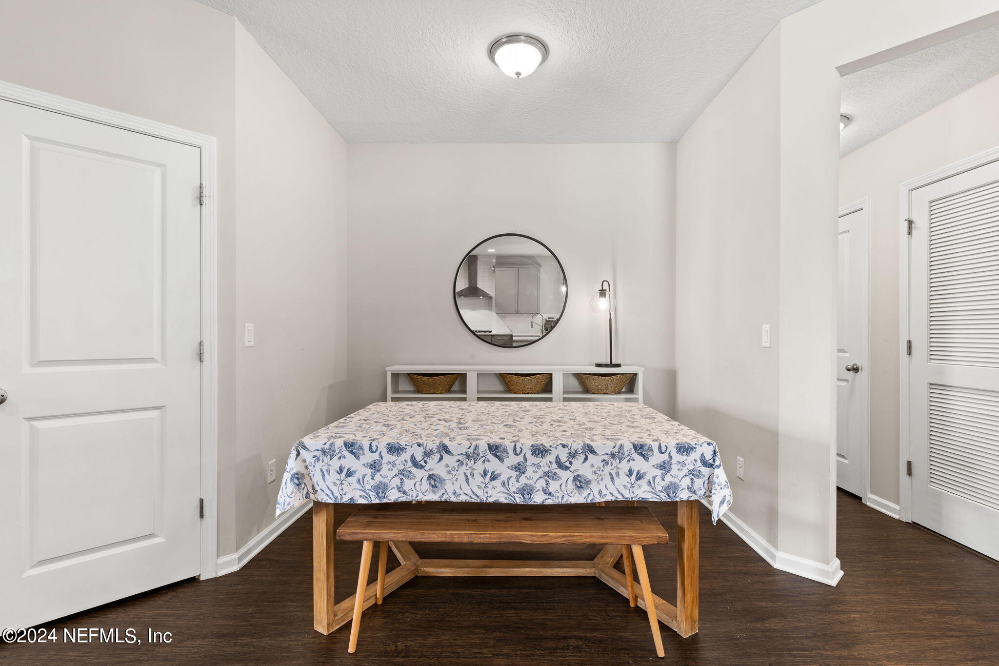 612 Watervale Drive St. Augustine, FL 32092 - Photo 5 of 28 a room with a table and chairs