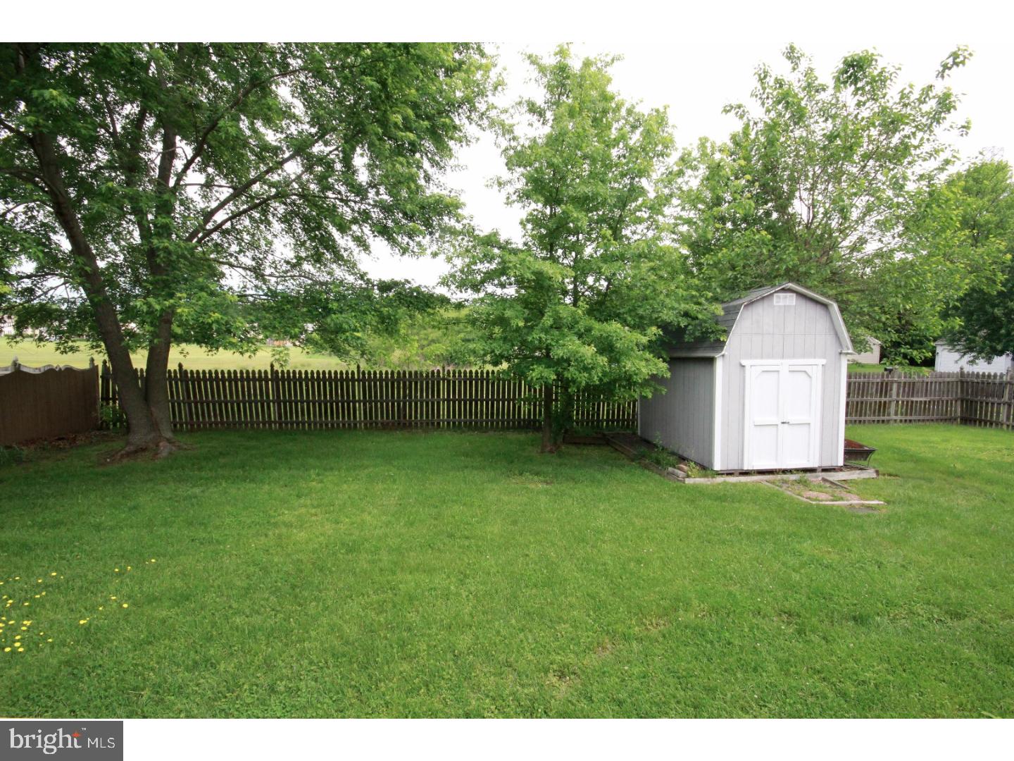 207 Kilburn Road Langhorne, PA 19047 - Photo 20 of 20 Back Yard