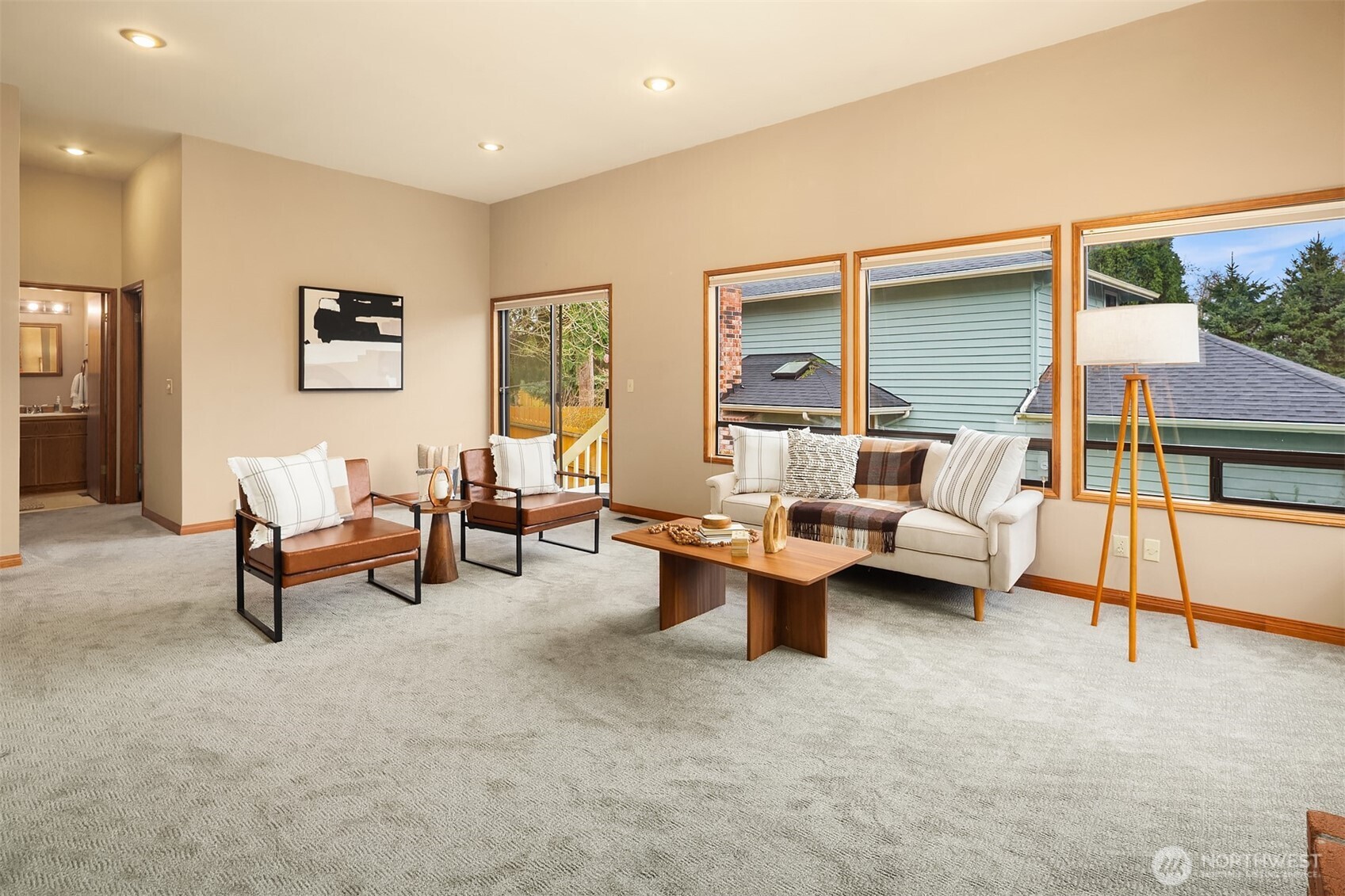 902 7th Avenue South Edmonds, WA 98020 - Photo 20 of 34 a living room with furniture and a couch