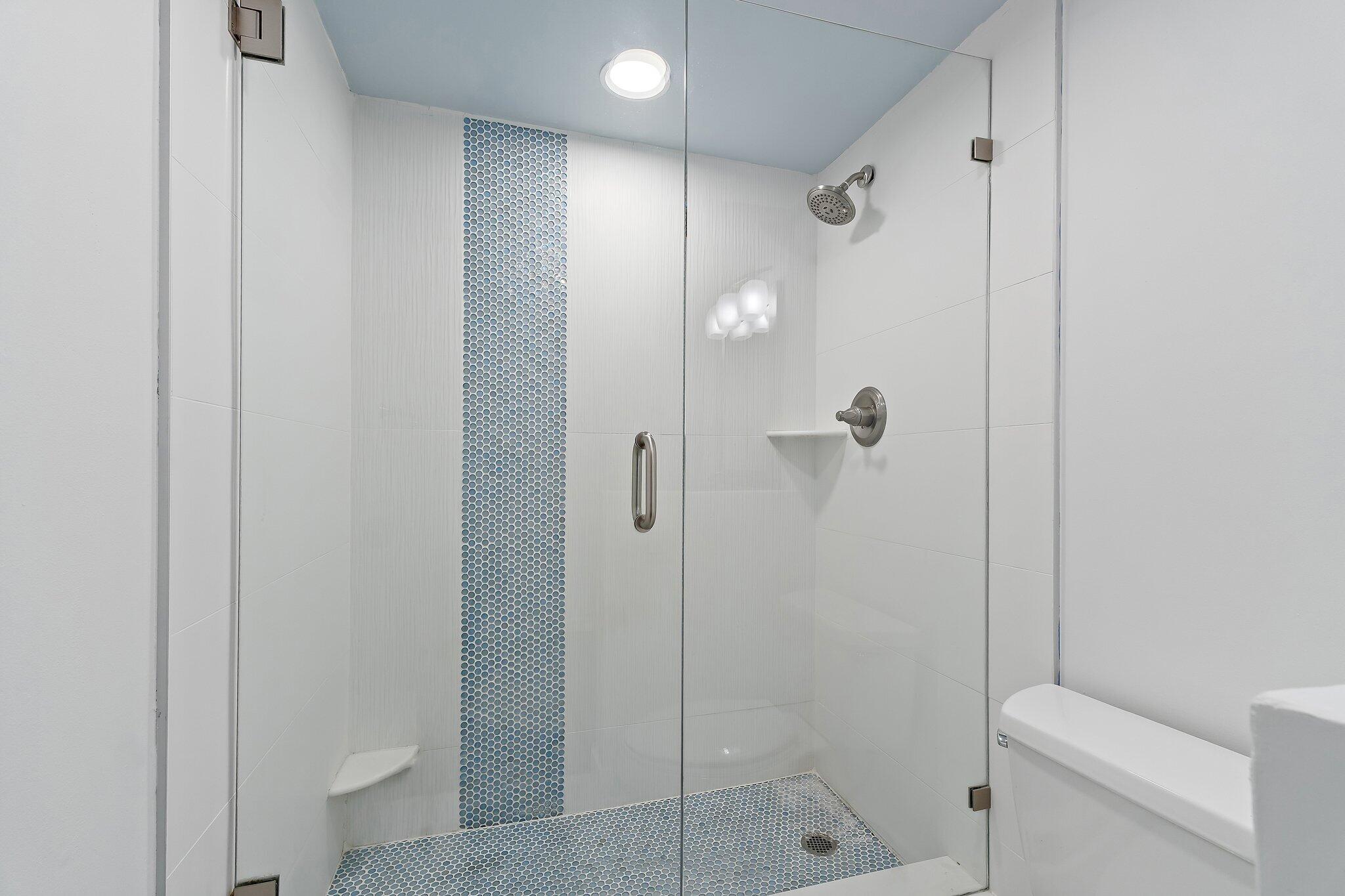 336 Golfview Road, Unit 719 North Palm Beach, FL 33408 - Photo 20 of 60 Primary Bath 2