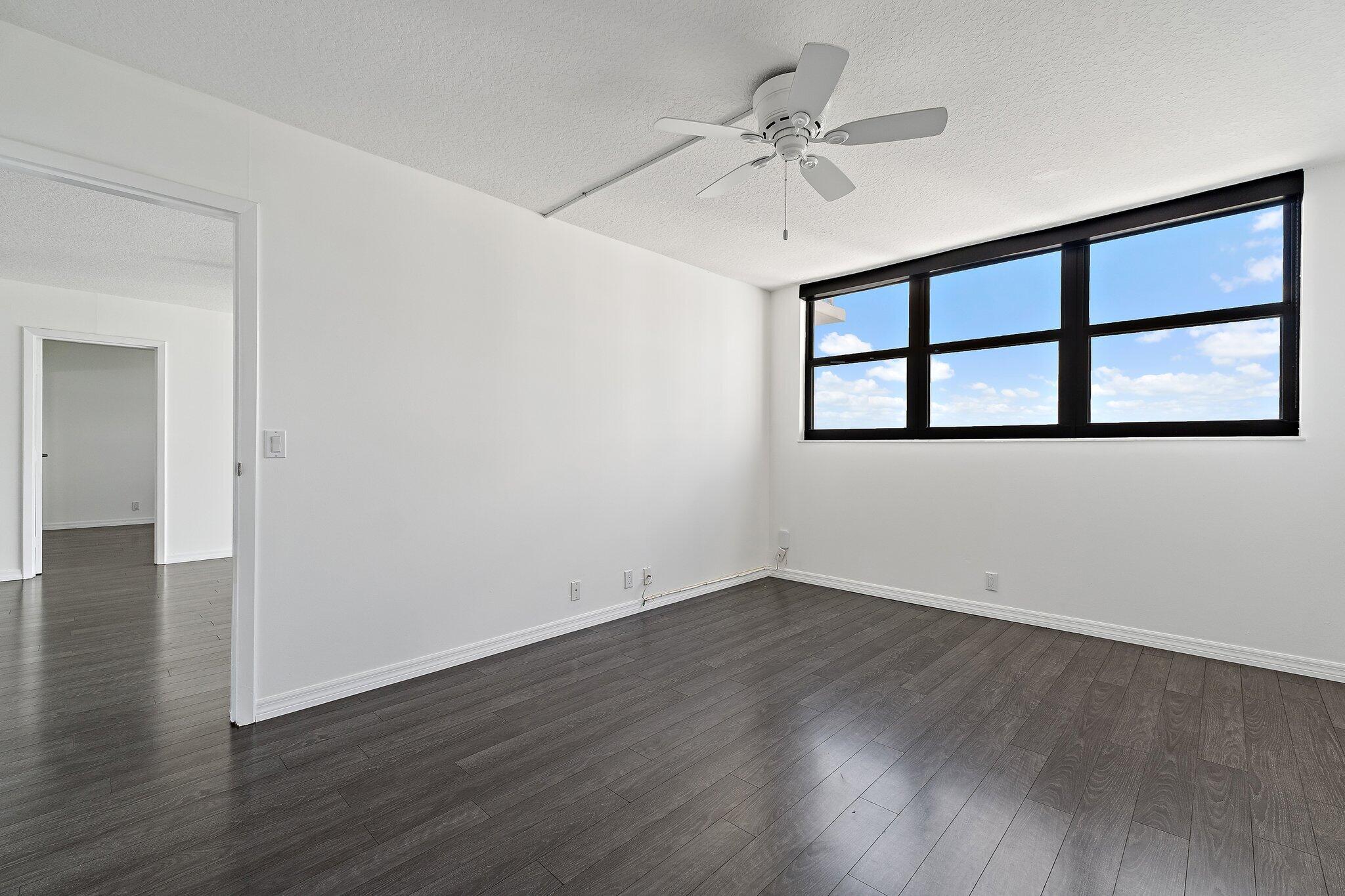 336 Golfview Road, Unit 719 North Palm Beach, FL 33408 - Photo 23 of 60 Second Bedroom