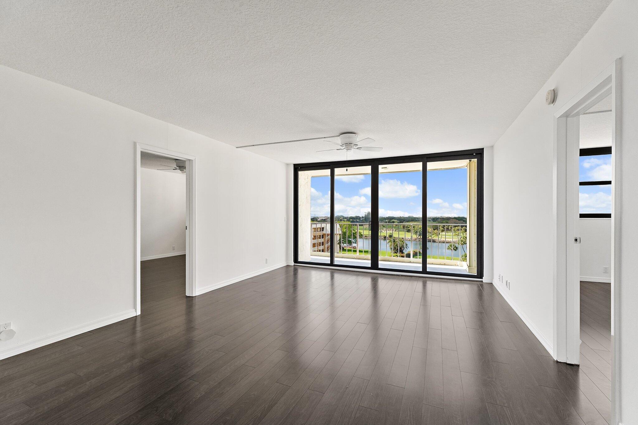 336 Golfview Road, Unit 719 North Palm Beach, FL 33408 - Photo 4 of 60 Living Room 2