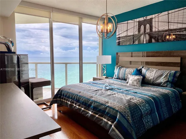 $3,500 | 16699 Collins Avenue, Unit 2510, Sunny Isles Beach, FL 33160