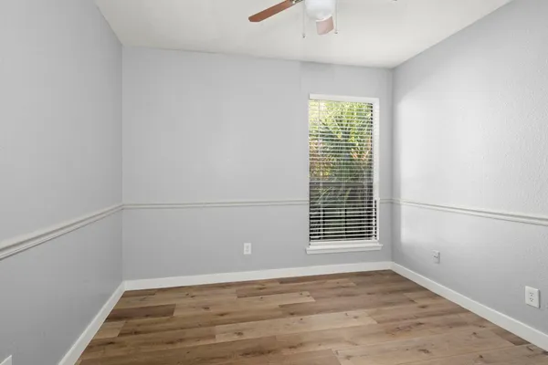 $999 | 9009 Richmond Avenue, Unit 111, Houston, TX 77063