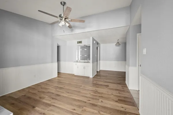 $999 | 9009 Richmond Avenue, Unit 111, Houston, TX 77063